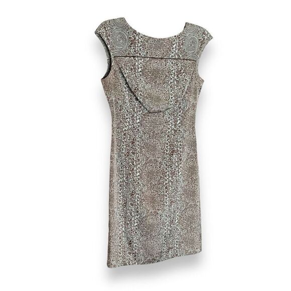 Tory Burch Carter Logo Print Sheath Sleeveless Dress Tan Blue Women’s Size 2 / S - Picture 4 of 15